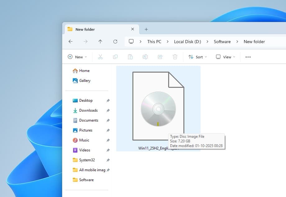 Windows 11 25H2 ISO size